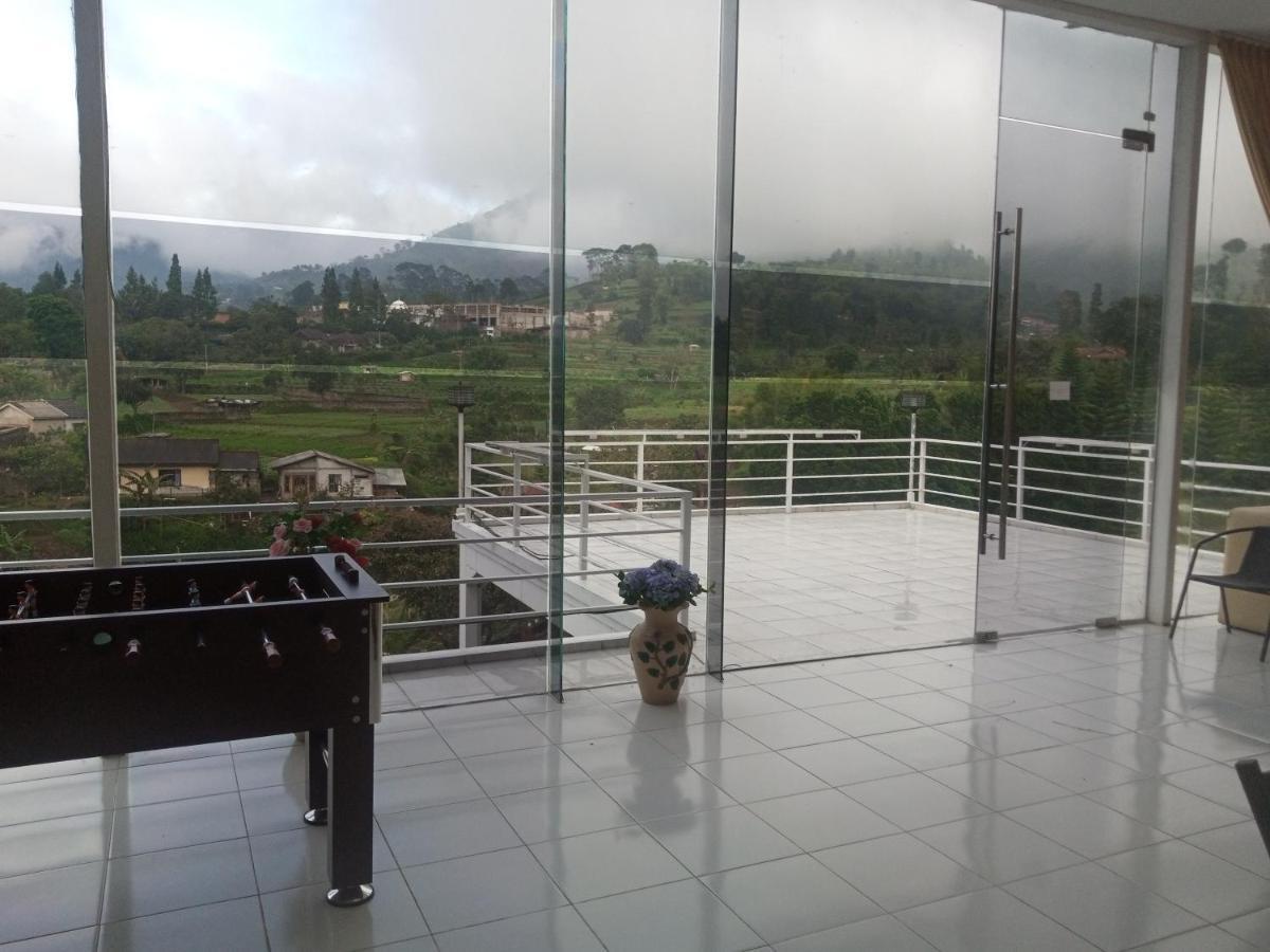 Villa Kaca 88 Cianjur Exteriér fotografie