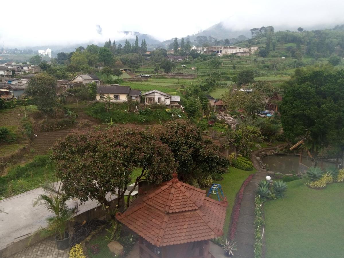 Villa Kaca 88 Cianjur Exteriér fotografie