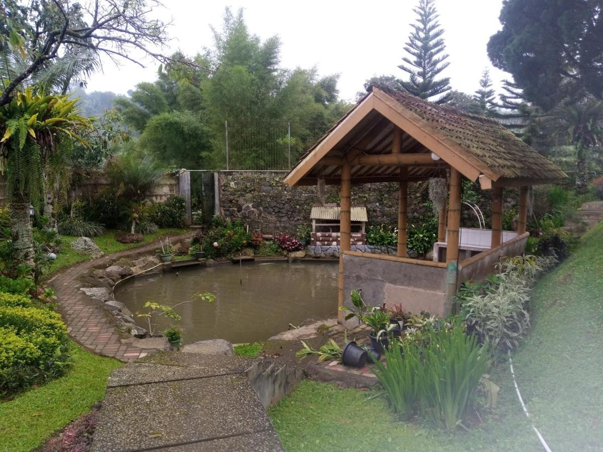 Villa Kaca 88 Cianjur Exteriér fotografie