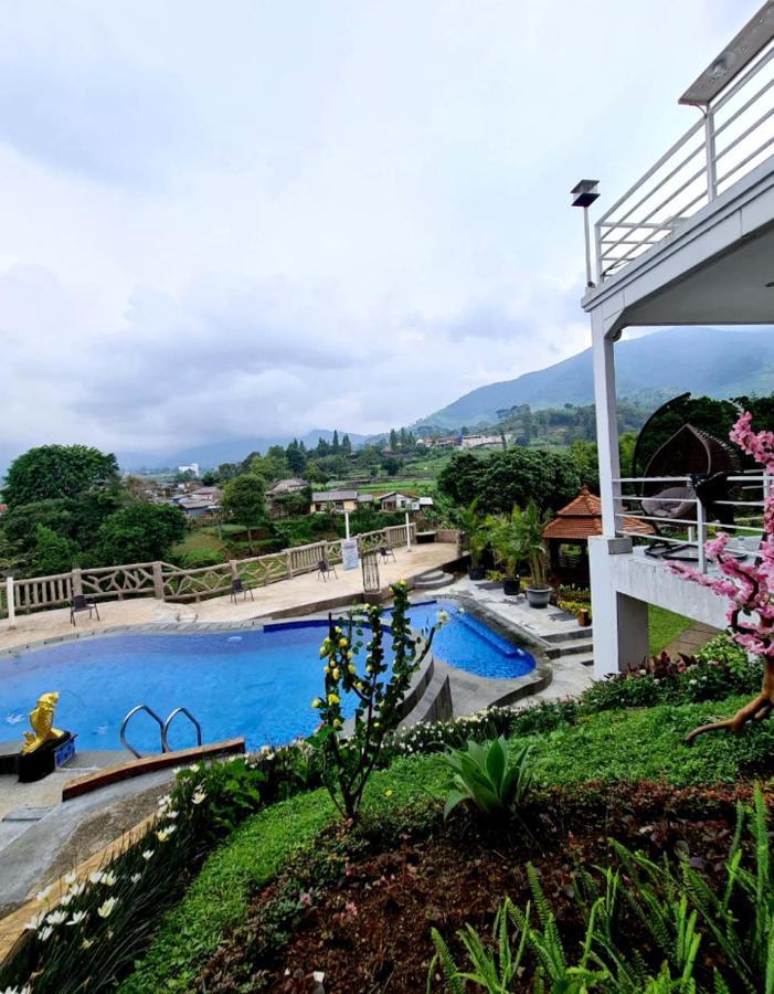 Villa Kaca 88 Cianjur Exteriér fotografie